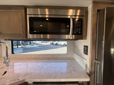 2025 Tiffin Motorhomes Byway photo 11