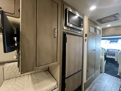 2021 Midwest Automotive Designs Passage photo 9