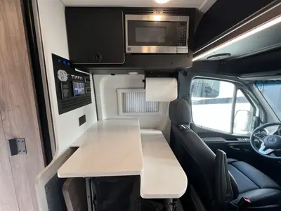 2026 Tiffin Motorhomes GH1 photo 10