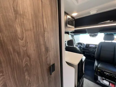 2026 Tiffin Motorhomes GH1 photo 9