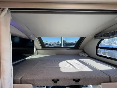 2022 Thor Motor Coach Magnitude photo 4