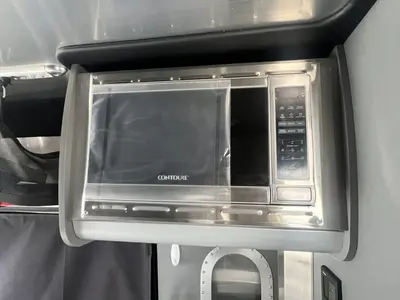 2025 Airstream Interstate photo 9