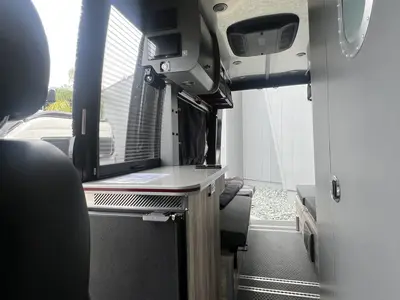 2025 Airstream Interstate photo 5