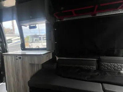 2025 Airstream Interstate photo 7