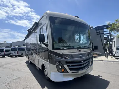 2018 Fleetwood Flair LXE exterior