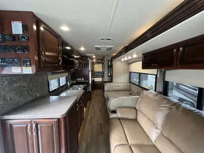 2018 Fleetwood Flair LXE photo 4