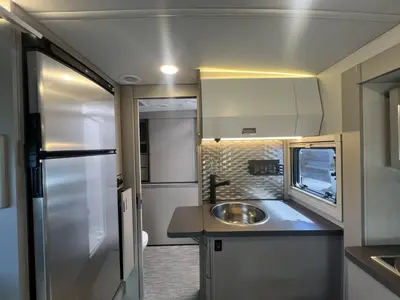 2025 Winnebago Navion photo 9