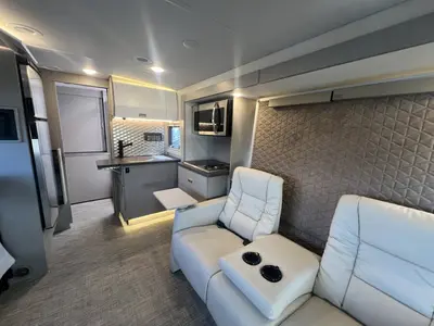 2025 Winnebago Navion photo 5
