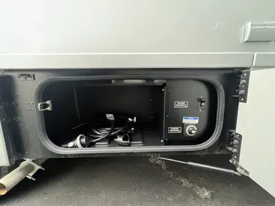 2025 Winnebago Navion photo 18