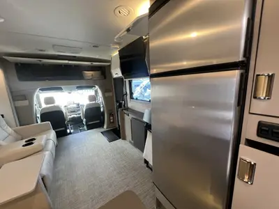 2025 Winnebago Navion photo 10