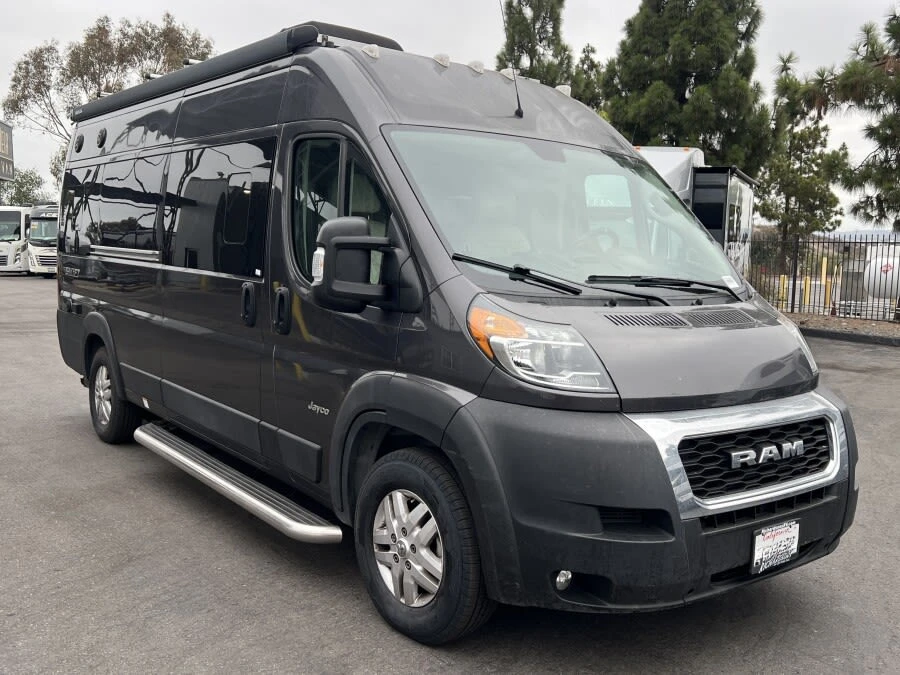 2022 Jayco Swift exterior