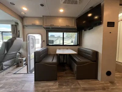 2023 Thor Motor Coach Hurricane photo 13