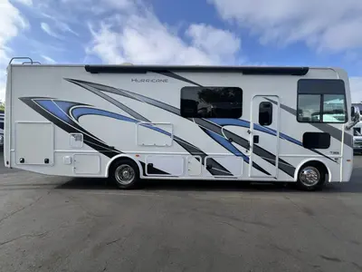 2023 Thor Motor Coach Hurricane photo 21