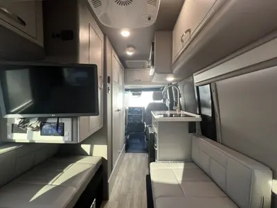 2024 Fleetwood Xcursion photo 4