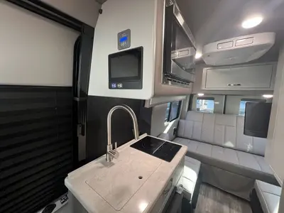 2024 Fleetwood Xcursion photo 6