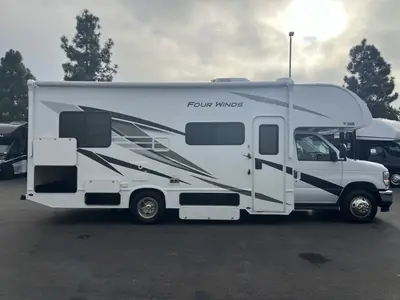 2025 Thor Motor Coach Four Winds photo 22