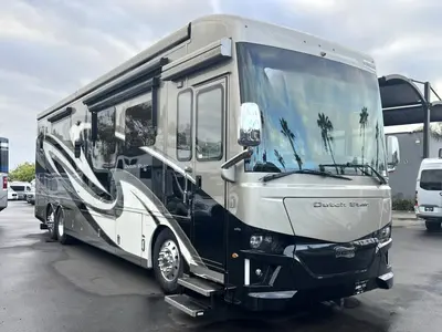 2020 Newmar Dutch Star exterior