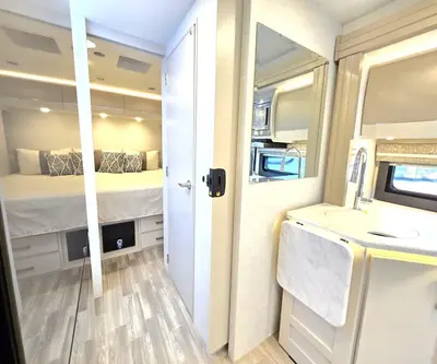 2026 Thor Motor Coach Vegas photo 13