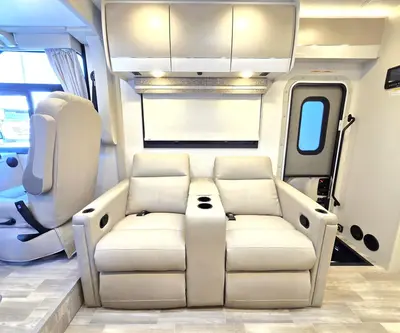 2026 Thor Motor Coach Vegas photo 15