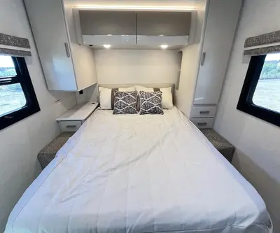 2026 Thor Motor Coach Vegas photo 16