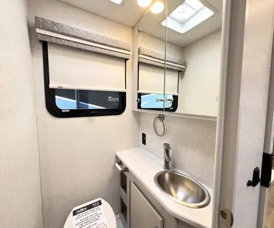 2026 Thor Motor Coach Vegas photo 18