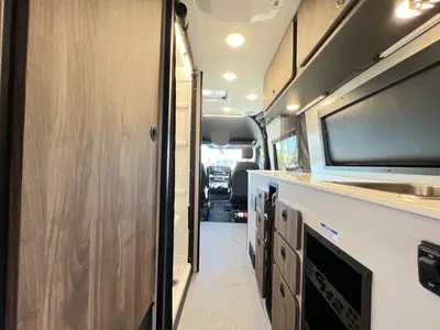 2026 Tiffin Motorhomes GH2 photo 4