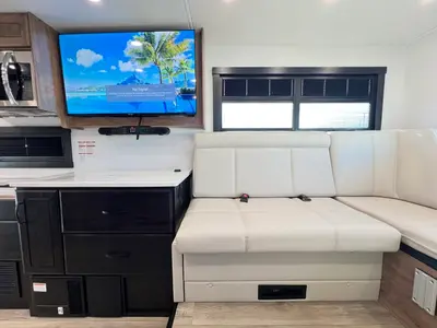 2026 Entegra Coach Accolade XT photo 7