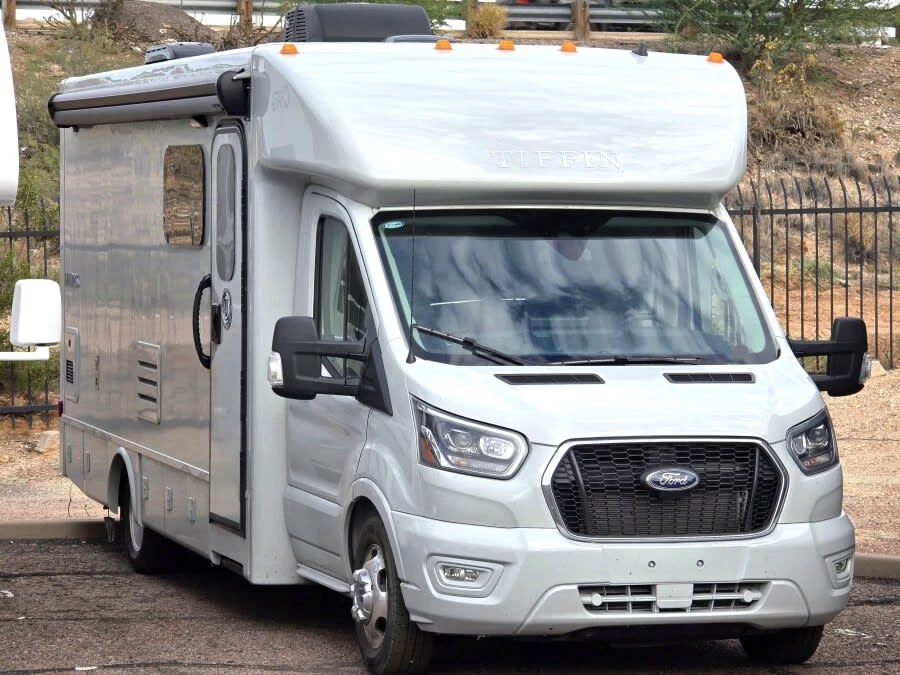2026 Tiffin Motorhomes Midas exterior