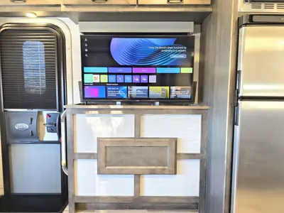 2026 Tiffin Motorhomes Midas photo 14
