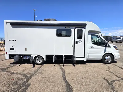 2026 Tiffin Motorhomes Midas photo 25