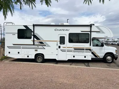 2027 Thor Motor Coach Chateau photo 21