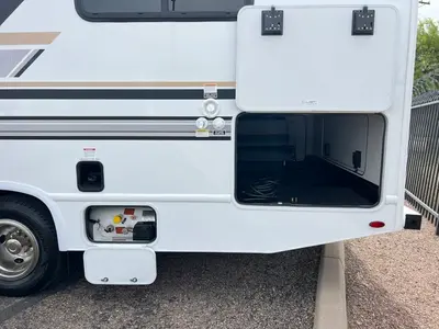 2027 Thor Motor Coach Chateau photo 28