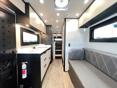 2026 Tiffin Motorhomes Open Trail photo 4