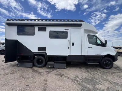 2026 Tiffin Motorhomes Open Trail photo 21
