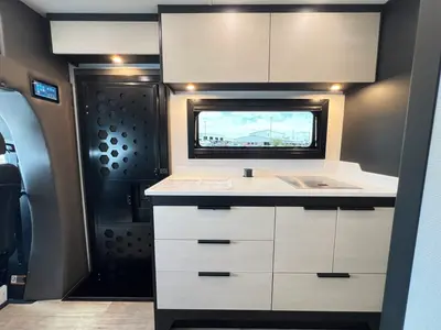 2026 Tiffin Motorhomes Open Trail photo 6