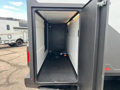 2026 Tiffin Motorhomes Open Trail photo 22