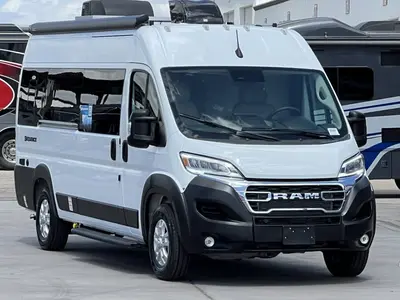 2027 Thor Motor Coach Sequence exterior