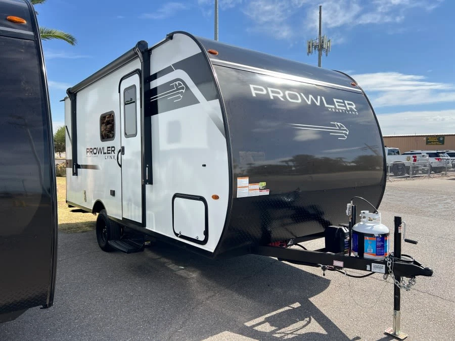 2026 Heartland Prowler Lynx exterior