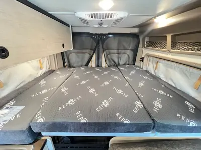2027 Winnebago Solis Pocket photo 16