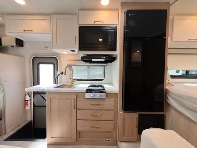 2027 Thor Motor Coach Chateau photo 7