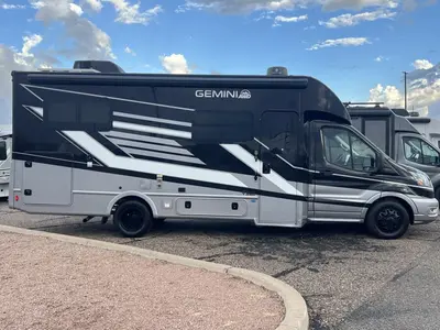 2027 Thor Motor Coach Gemini photo 21