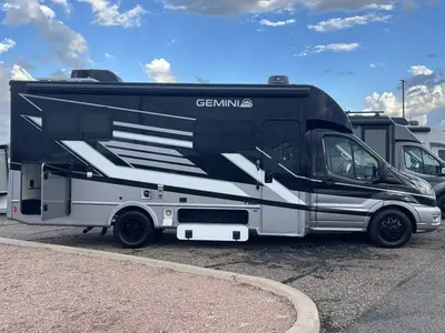 2027 Thor Motor Coach Gemini photo 22