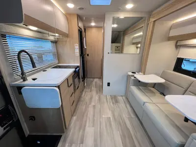 2027 Thor Motor Coach Gemini photo 4