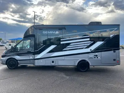 2027 Thor Motor Coach Gemini photo 24