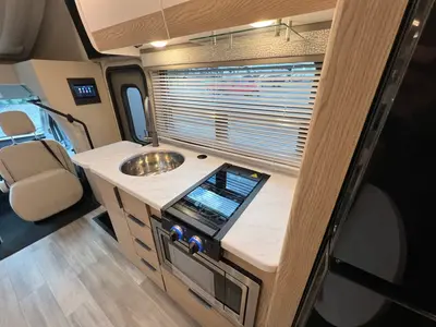 2027 Thor Motor Coach Gemini photo 8