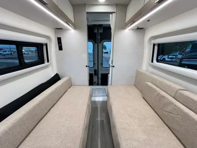 2027 Thor Motor Coach Palladium photo 15