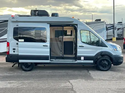 2027 Thor Motor Coach Palladium photo 20