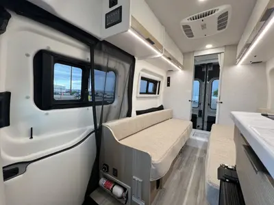 2027 Thor Motor Coach Palladium photo 13