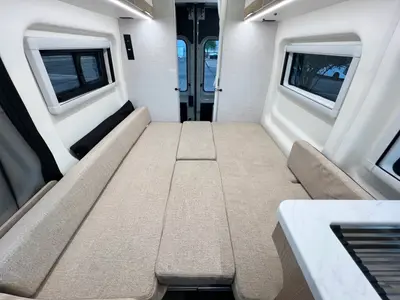 2027 Thor Motor Coach Palladium photo 16
