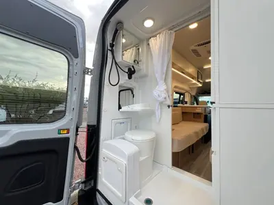 2027 Thor Motor Coach Palladium photo 18